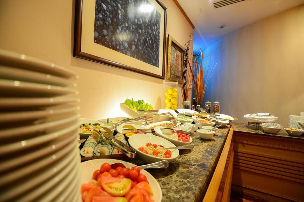 Hotel Al- Barsha 4*